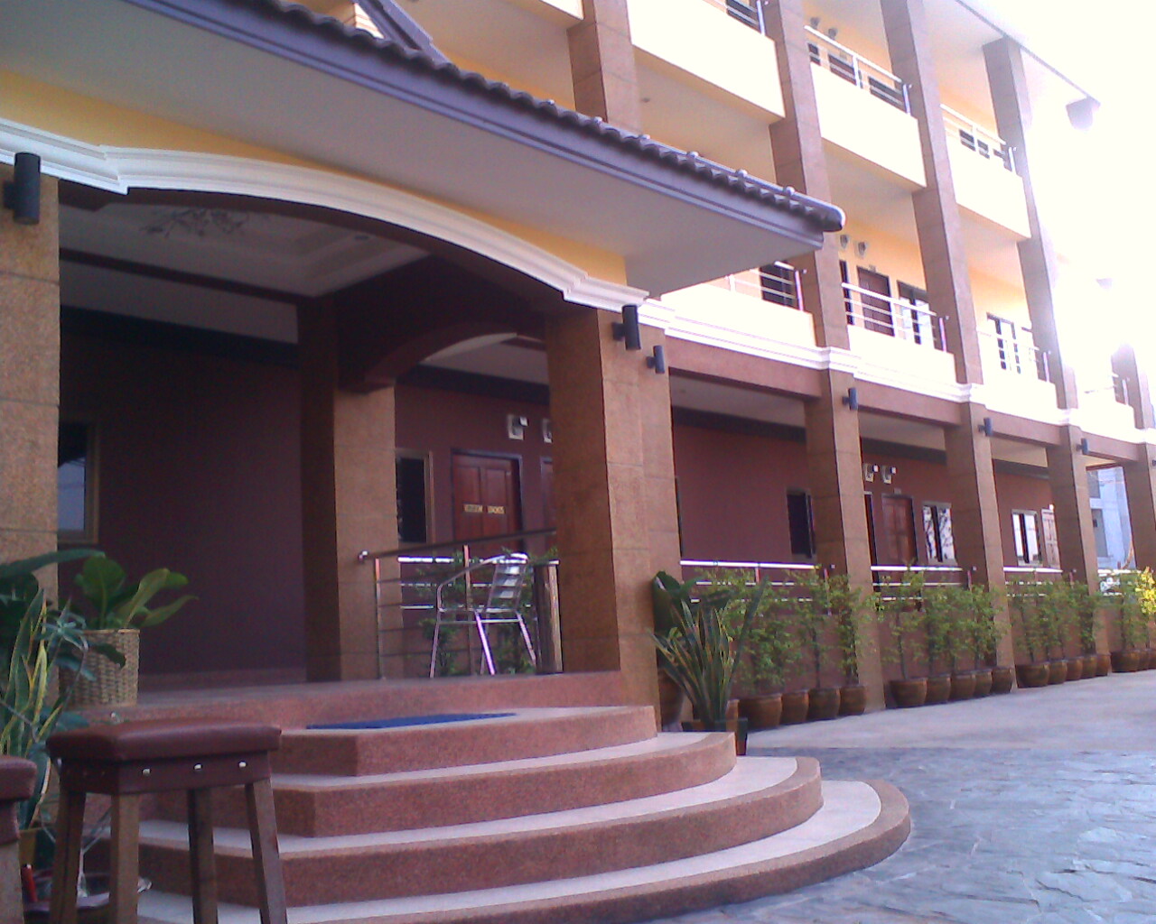 Nan's Hotel-官方