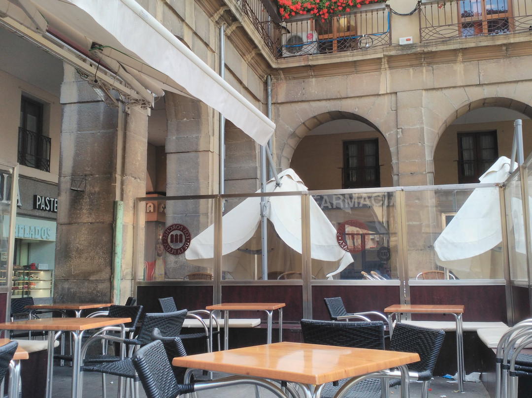 Los Porches de la Plaza