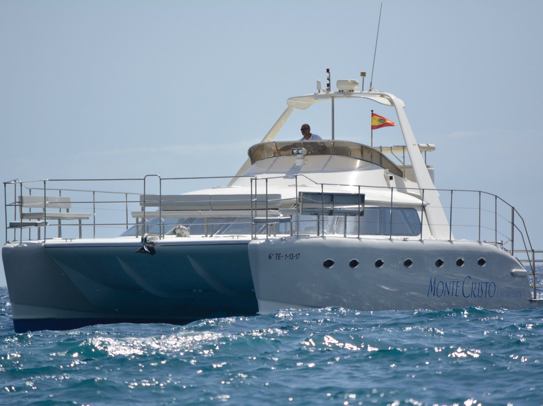 Monte Cristo Catamaran景点图片