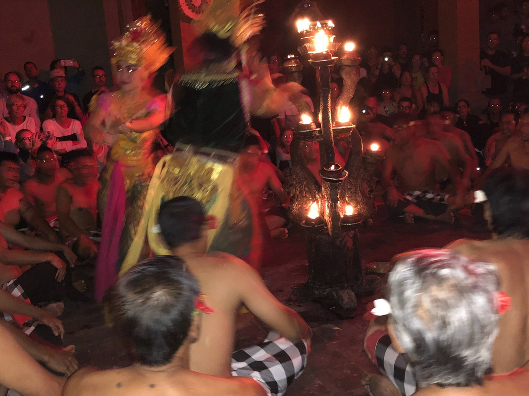 Kecak Fire & Trance Dance Pura Batu Karu-乌布必去景点