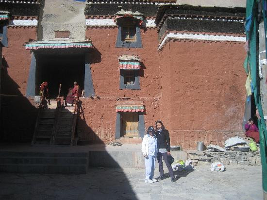 绒布寺-定日县必去景点