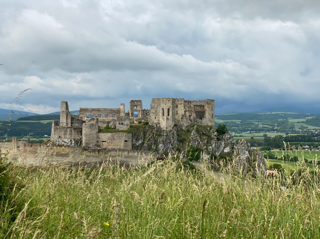 Beckov castle-Beckov必去景点