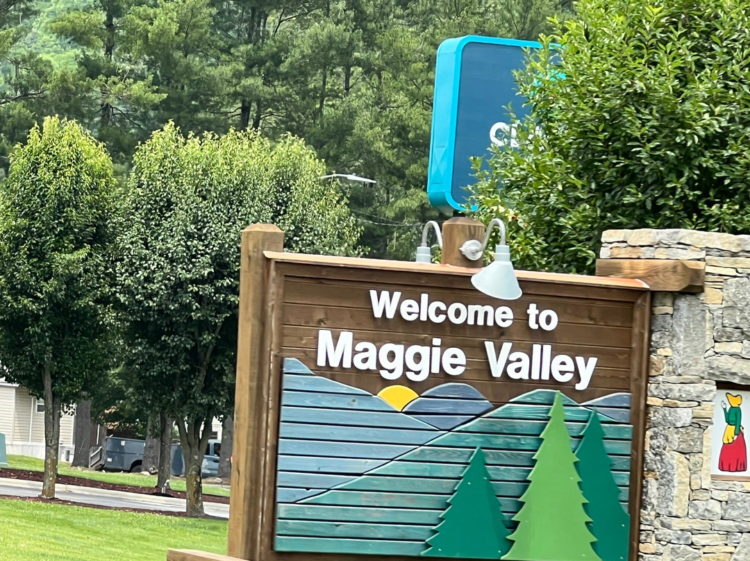 Meadowlark Motel with Restaurant & Bar主图