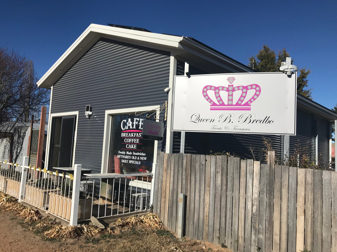 Queen B Bredbo