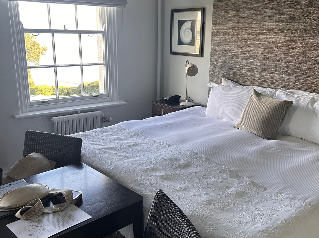 Alexandra Hotel and Restaurant主图