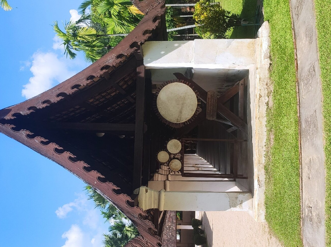Wat Ton Kwen (Wat Intharawat)-限隆必去景点