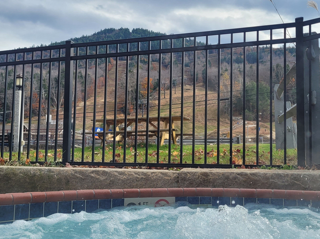 Attitash Mountain Village主图