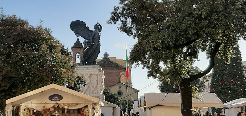Piazza della Vittoria-恩波利必去景点