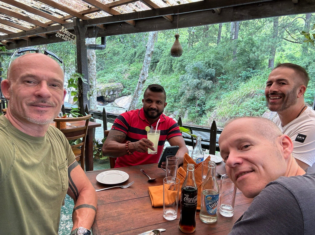 B Super Tours-锡吉里亚必去景点