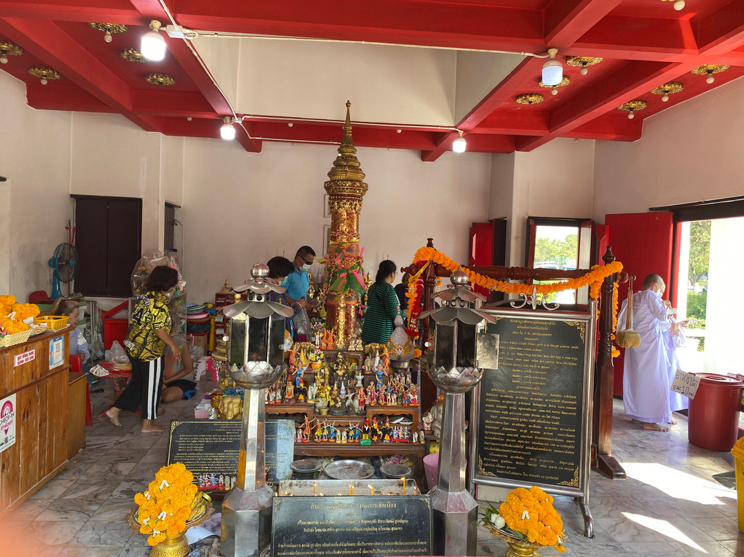 Phetchaburi Provincial City Pillar Shrine景点图片