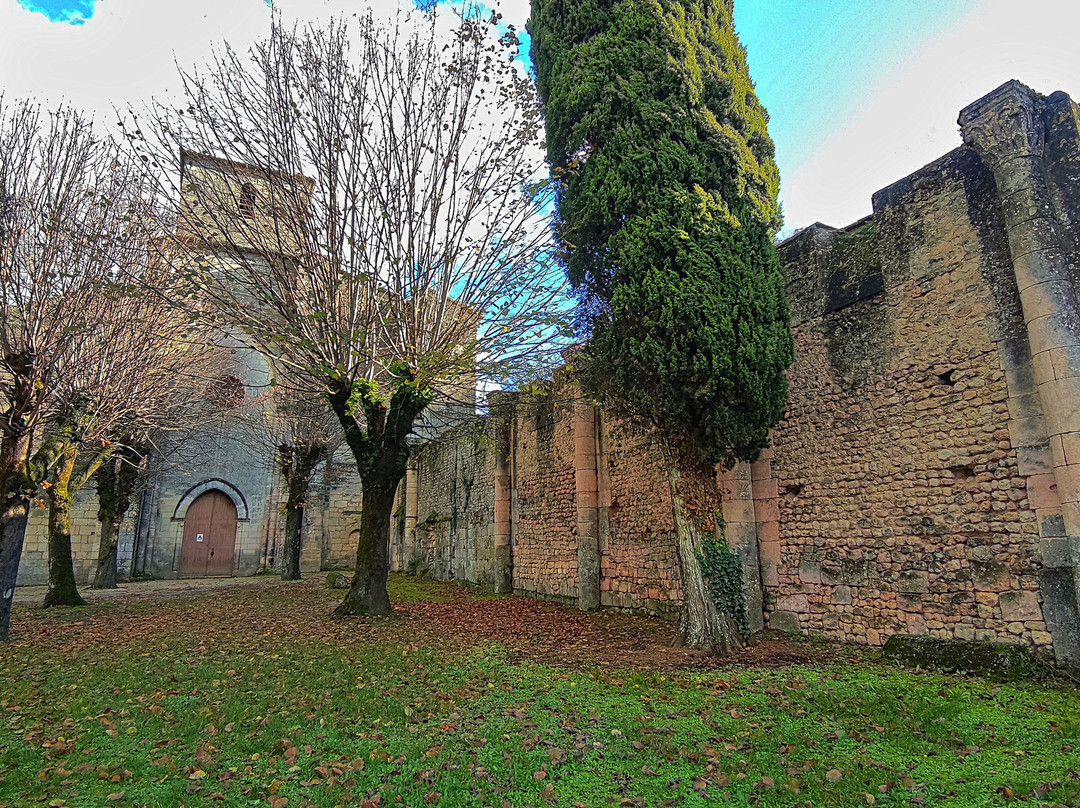 Eglise Saint-Paul-Bouteville必去景点