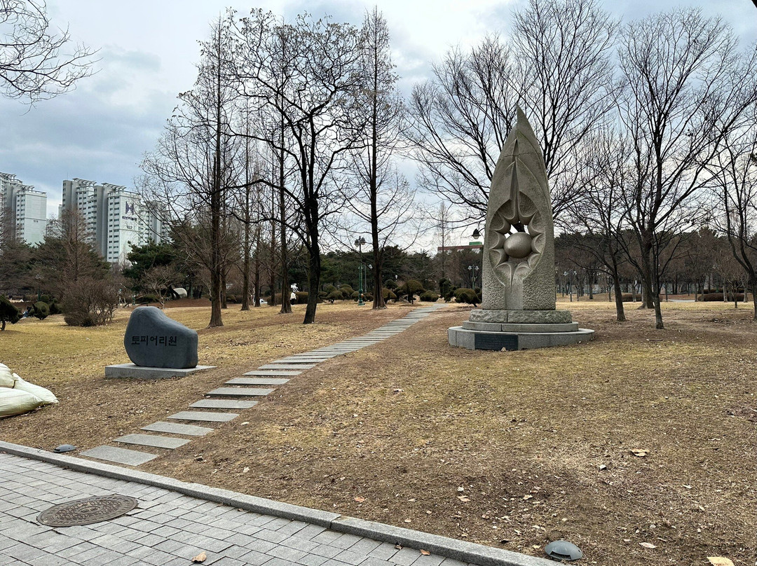 Hyowon Park-水原市必去景点