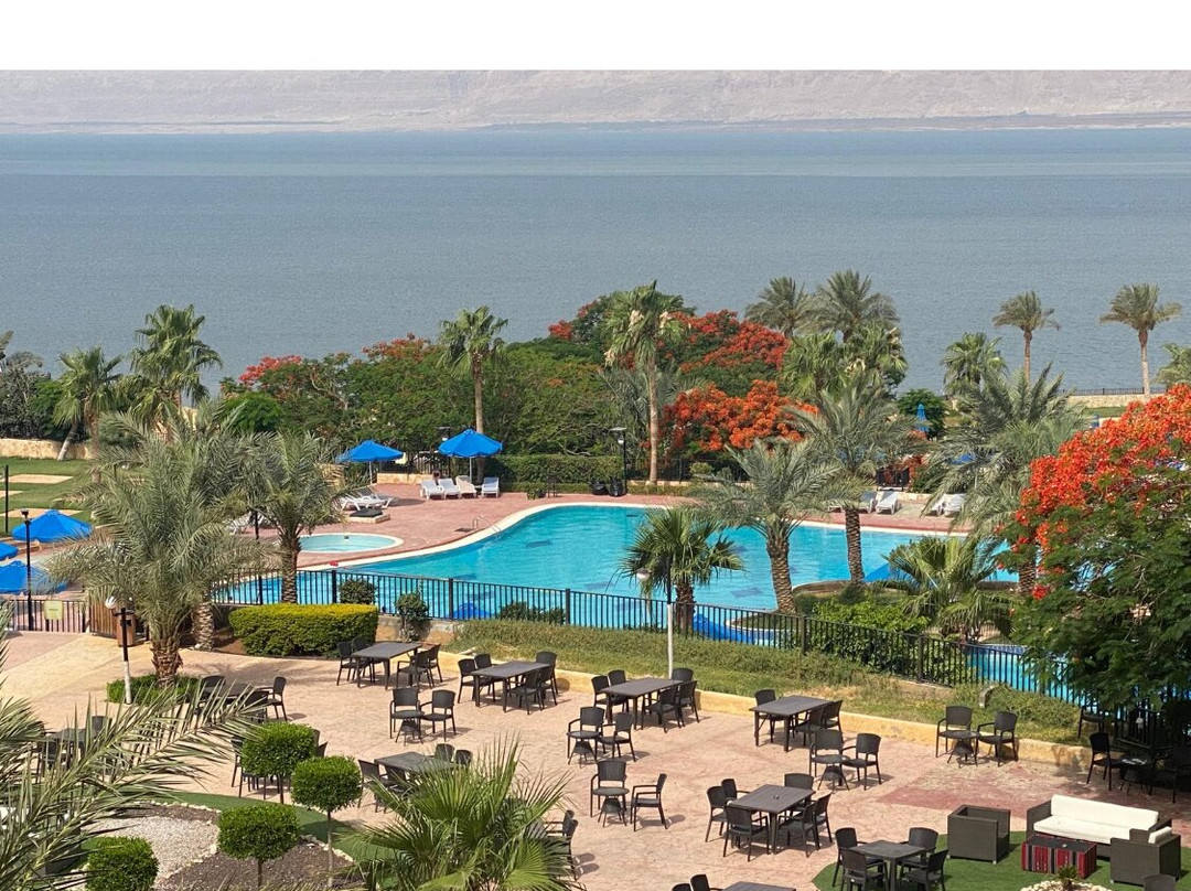 大东方水疗度假村酒店主图