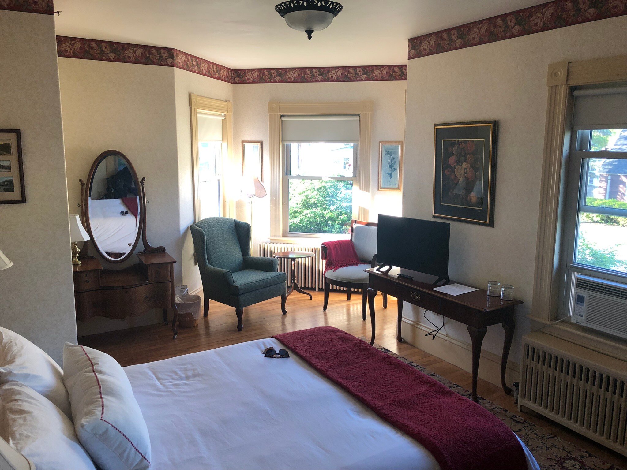 Meredith Inn-官方