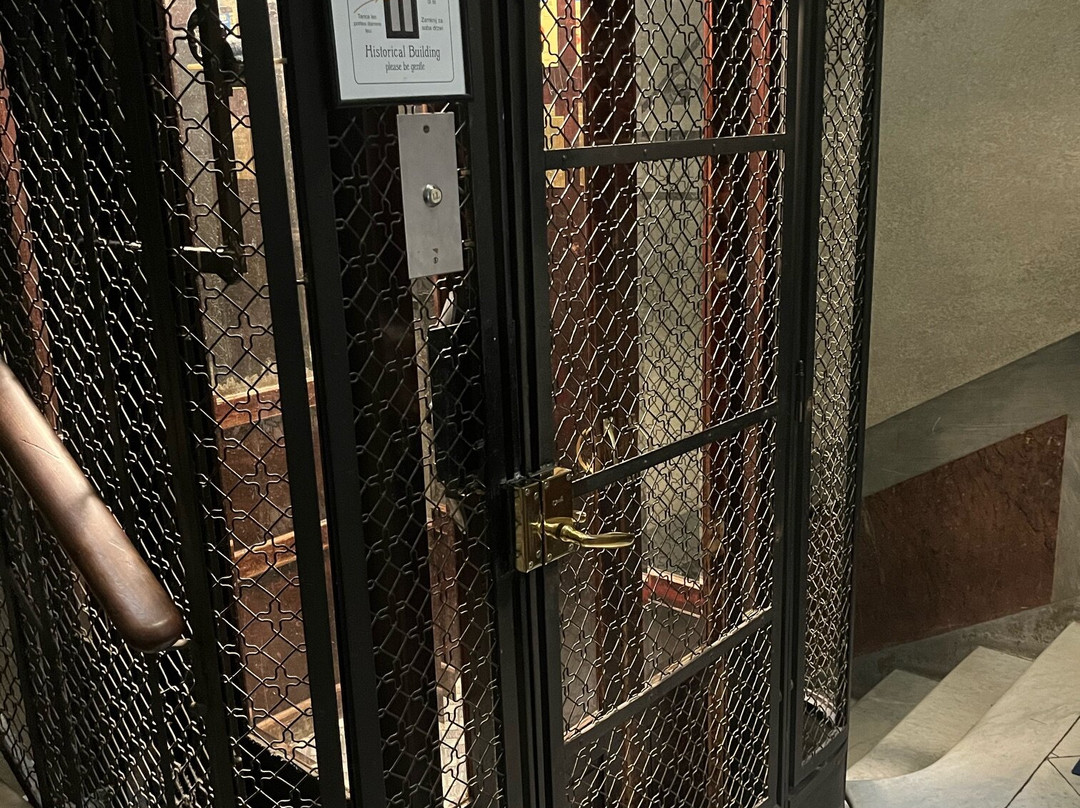 赫罗纳旅馆主图