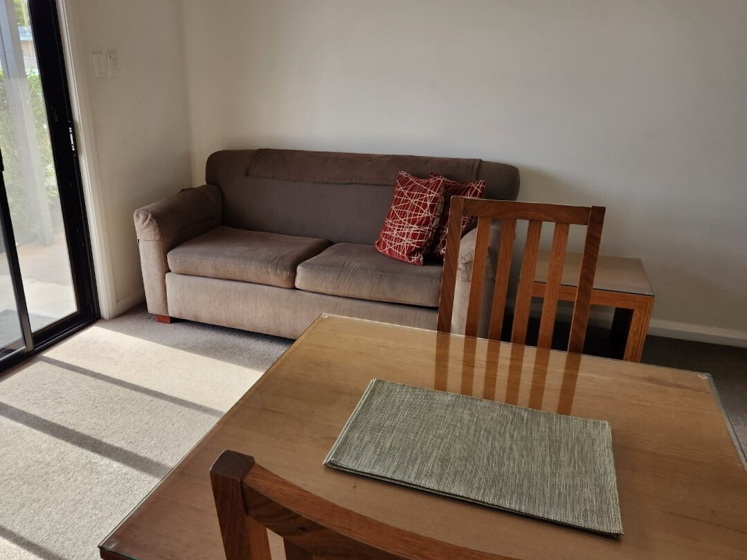 Red Earth Motel主图