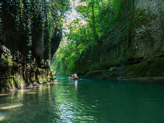 ushba travel to Georgia