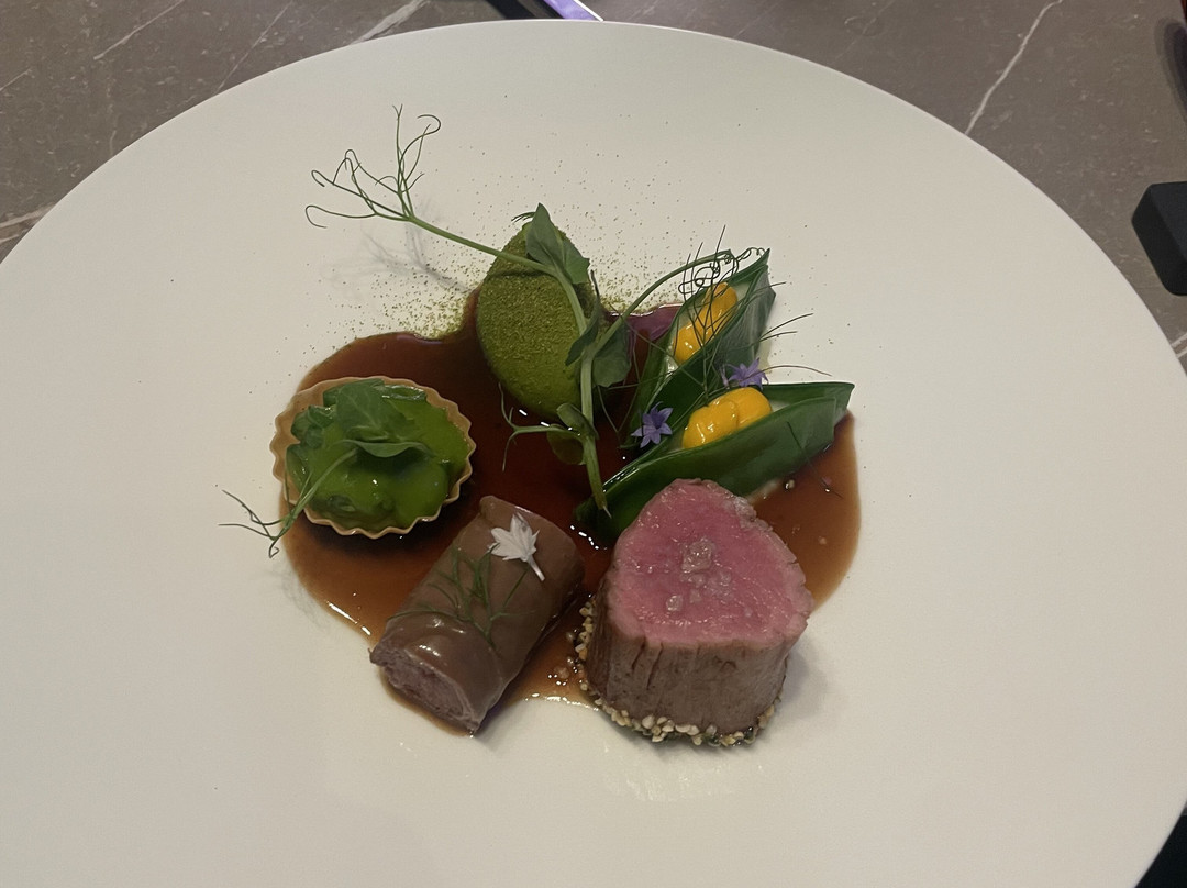 SEVEN Restaurant Café