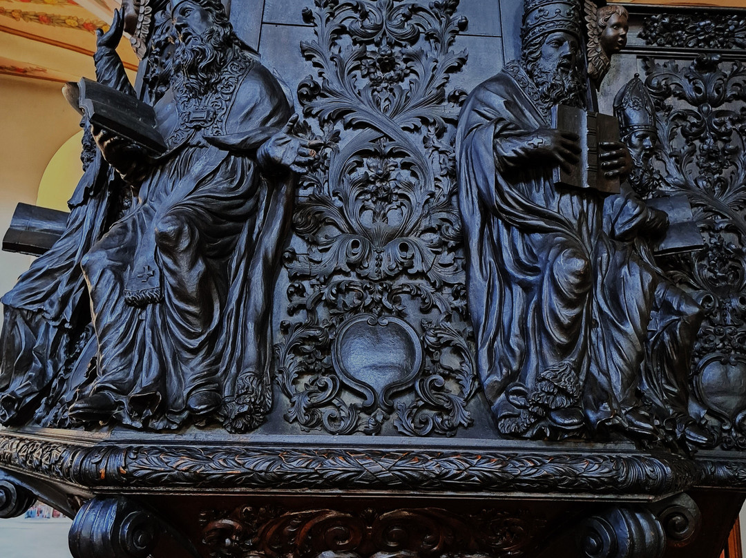 Église Saint-maxime-Beaufort必去景点