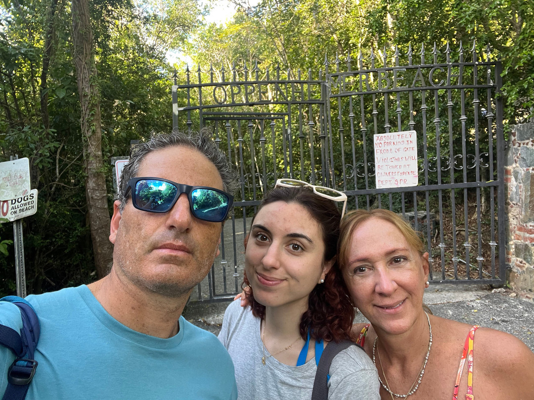 Oppenheimer Beach-克鲁兹湾必去景点