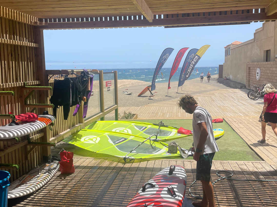 Red Rock Surf Academy-El Medano必去景点