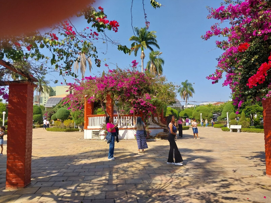Prefeito Mario Zucato square-Monte Siao必去景点