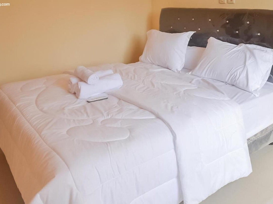 Artayya Puri Homestay near Terminal Purabaya Madiun主图