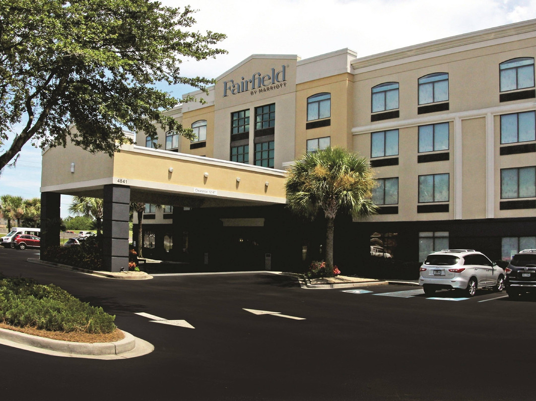 查尔斯顿机场/会议中心FairfieldInn&Suites酒店