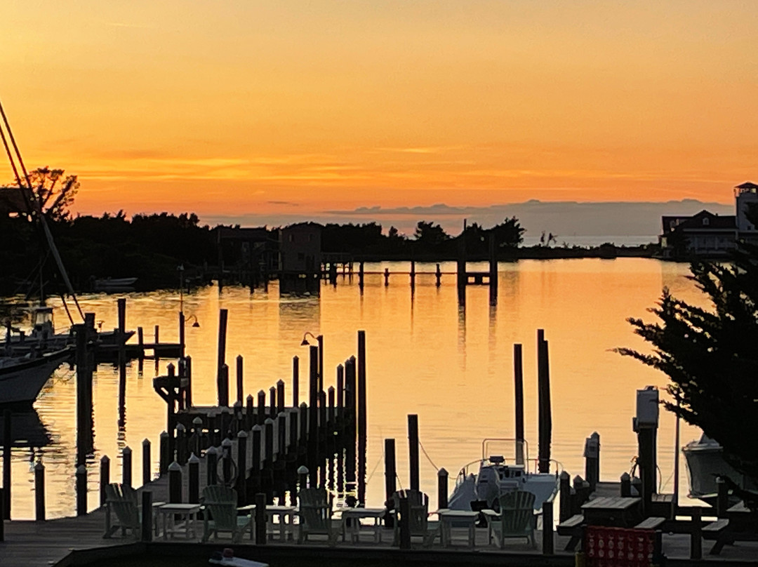 The Ocracoke Harbor Inn主图