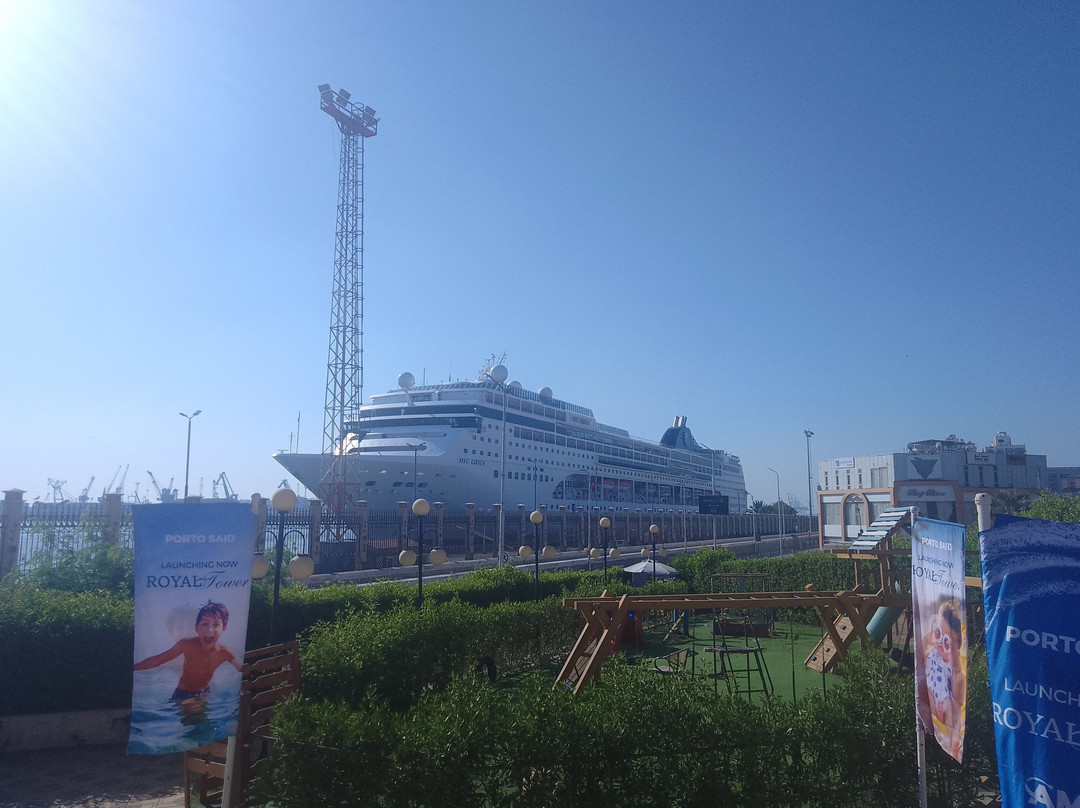 雷斯塔塞德港酒店主图