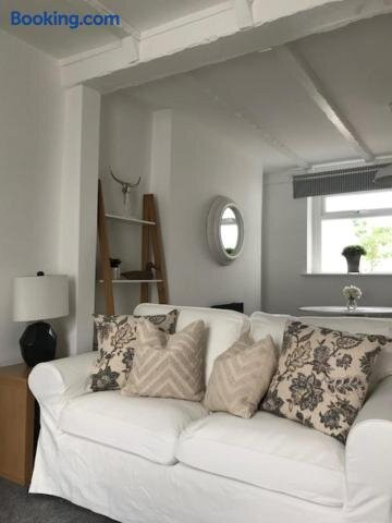 Starbuck Cottage
