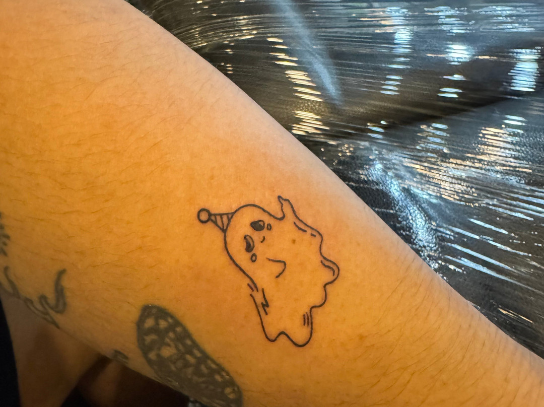 Inkubus Tattoo Studio By Efren Papa景点图片