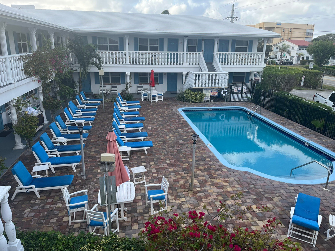 Carriage House Resort主图