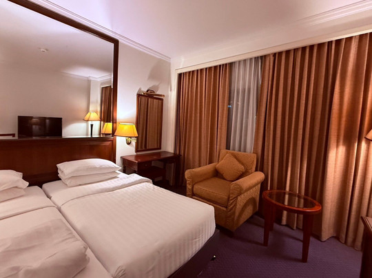 曼谷阿诺玛酒店主图