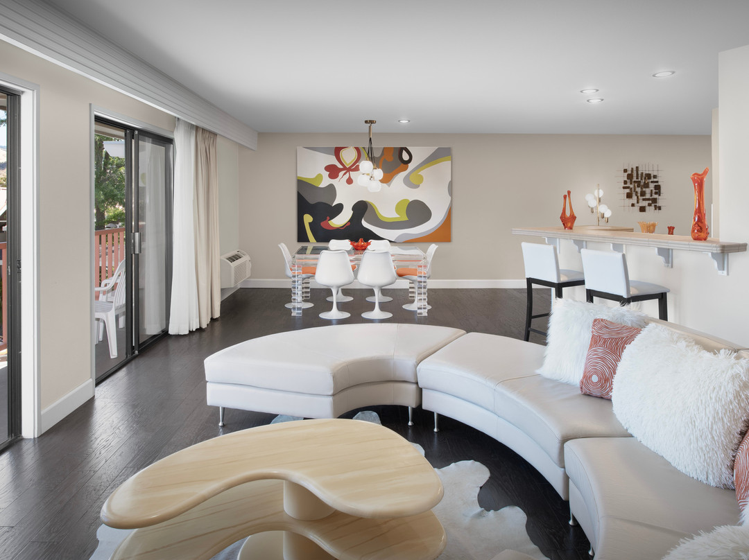 Ashland Hills Hotel & Suites主图