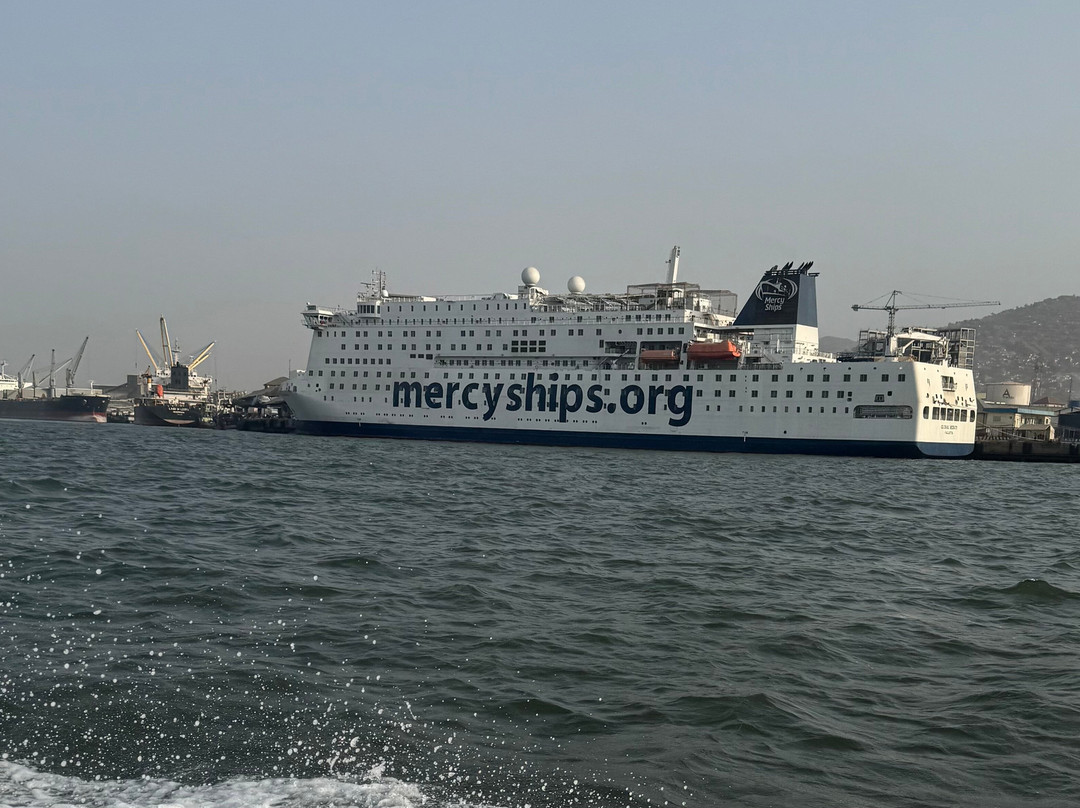 Sea Coach Express-弗里敦必去景点