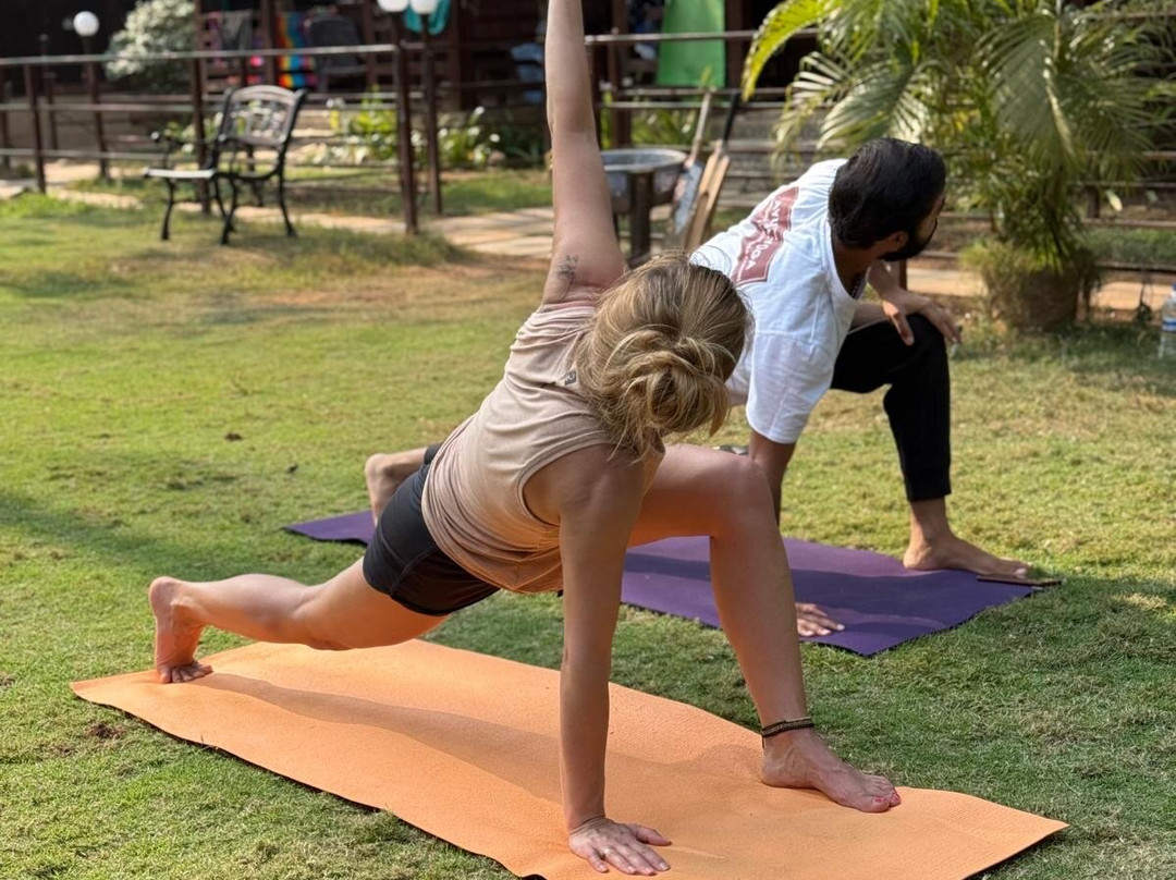 Sunrise Yoga with Ayush - Varanasi-瓦拉纳西必去景点