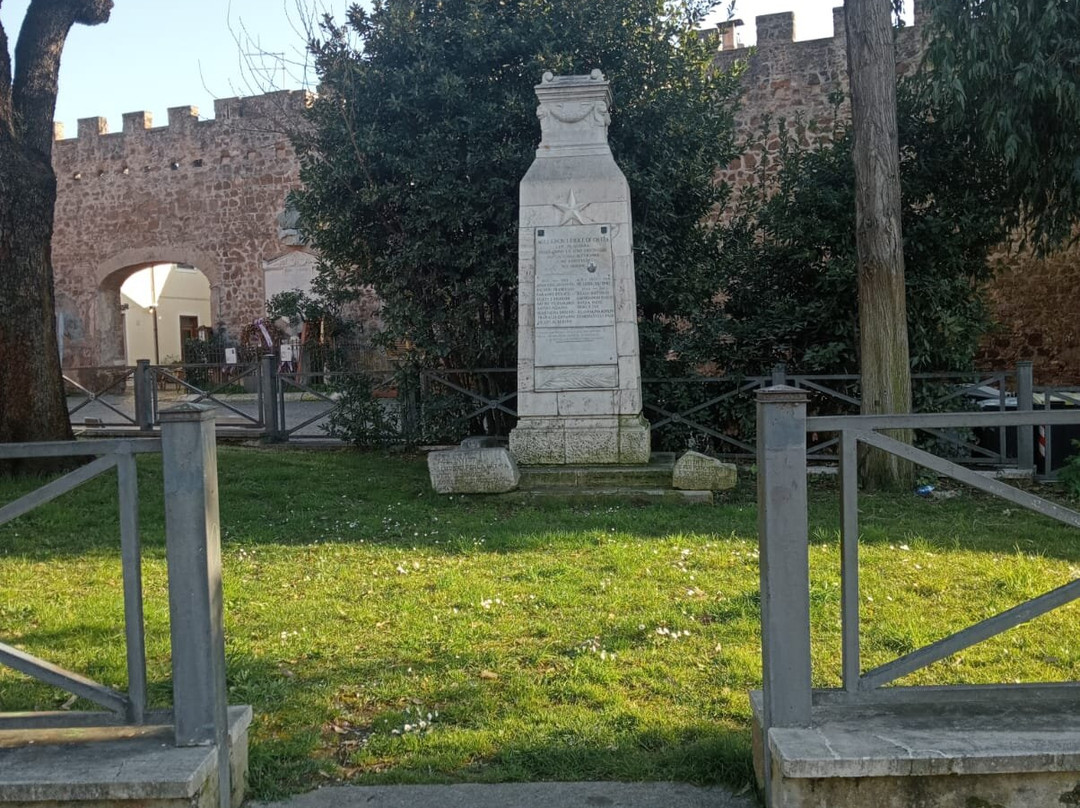 Monumento Ai Caduti Di Ostia-Ostia Antica必去景点