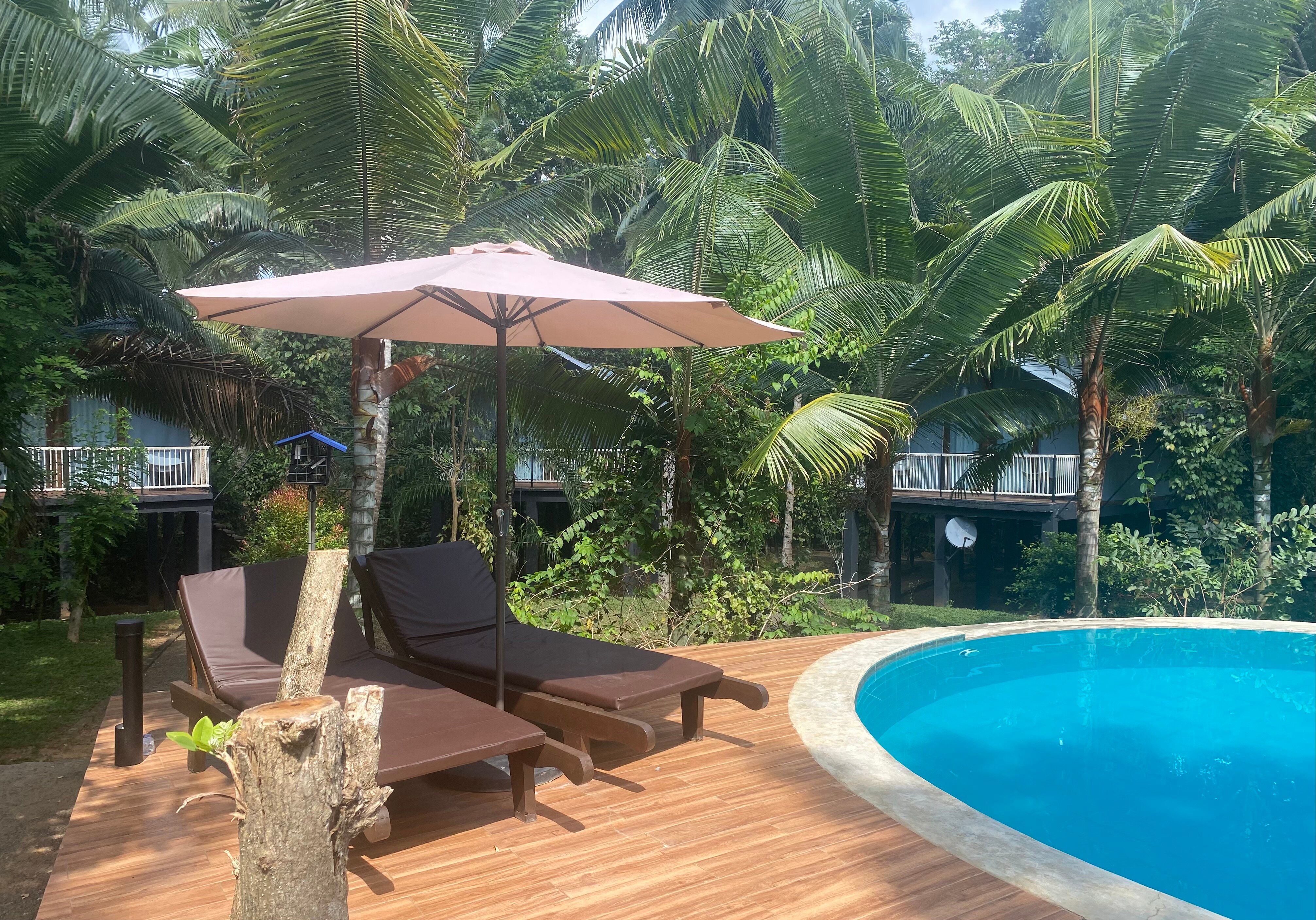 Kottawatta River Bank Resort-泳池