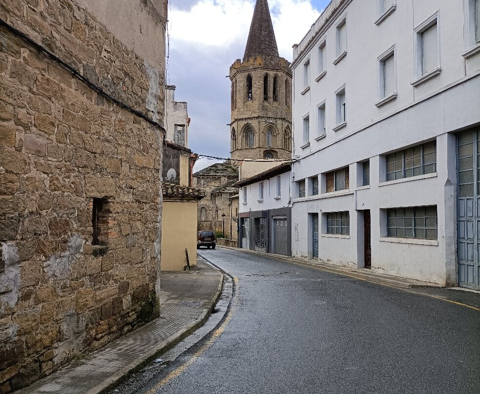 Iglesia de Santa Maria la Real景点图片