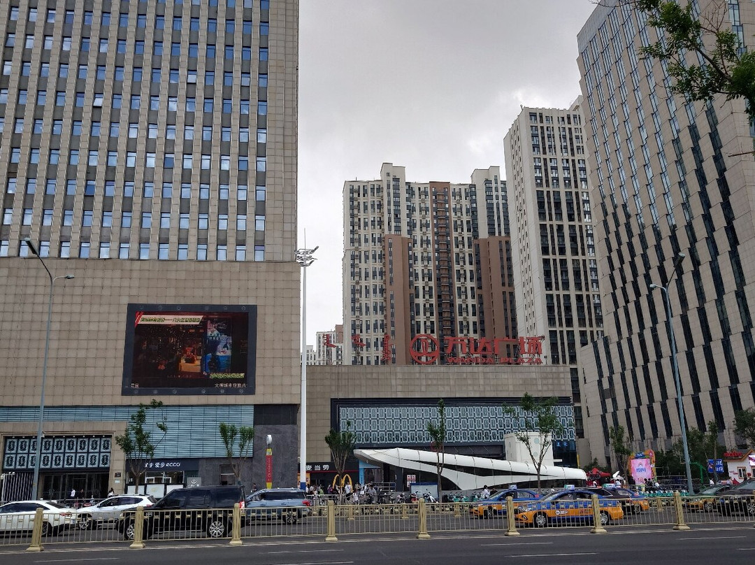 万达广场步行街-呼和浩特市必去景点