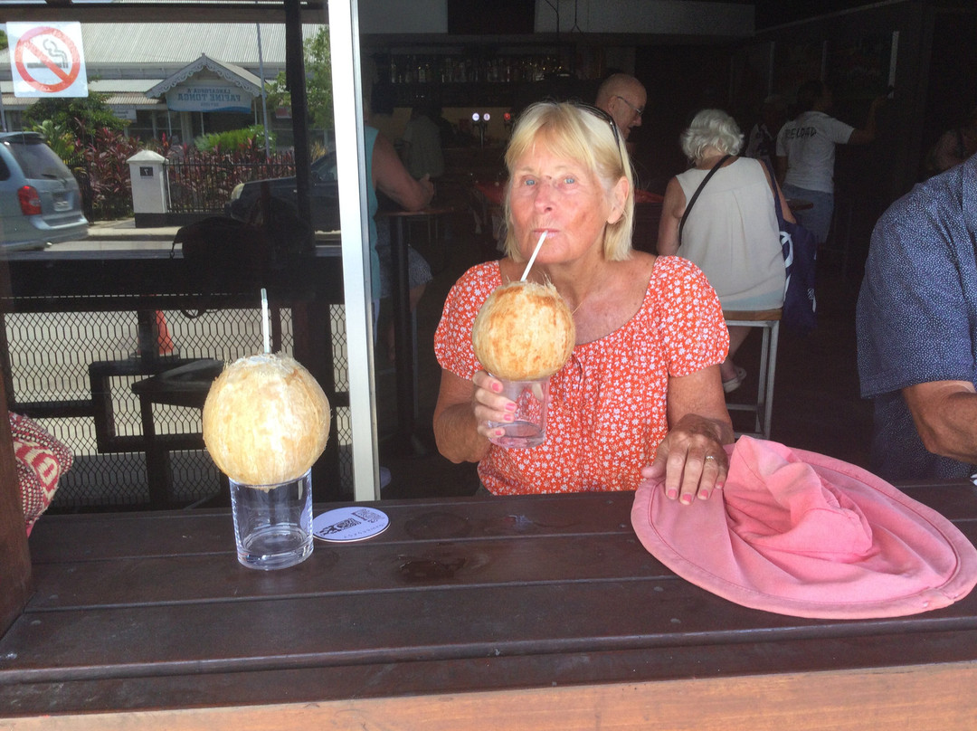 3 Headed Coconut-Tongatapu Island必去景点