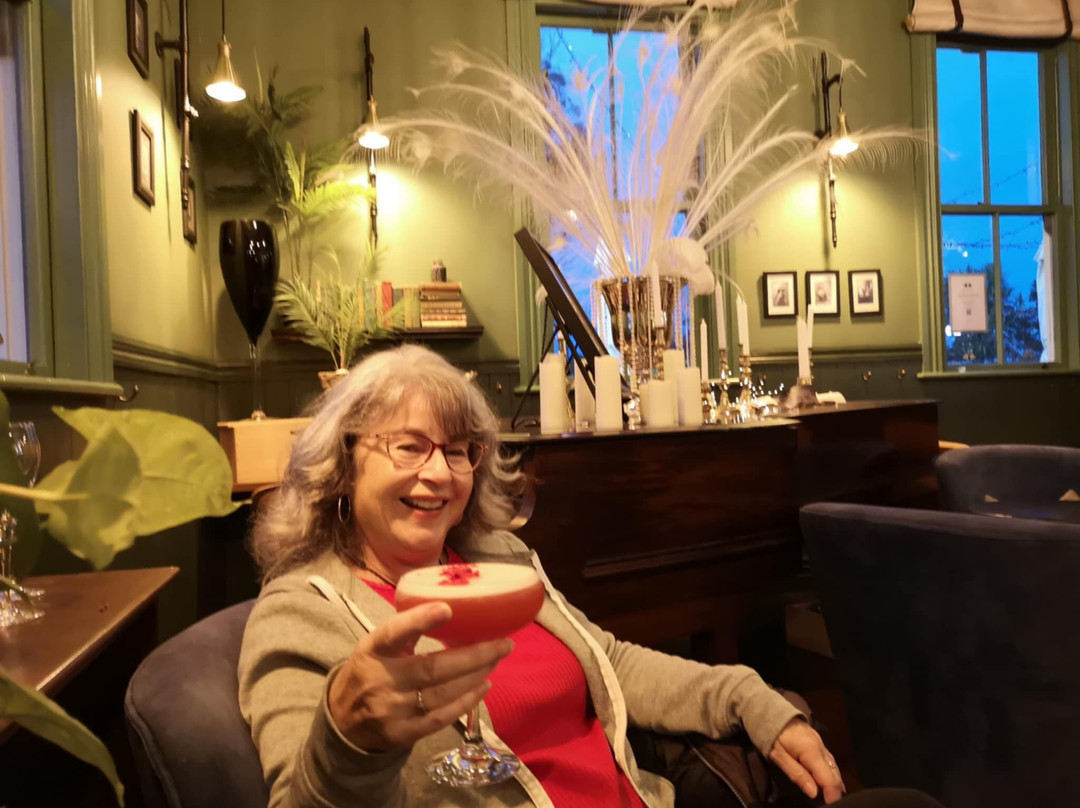 The Royal Hotel主图