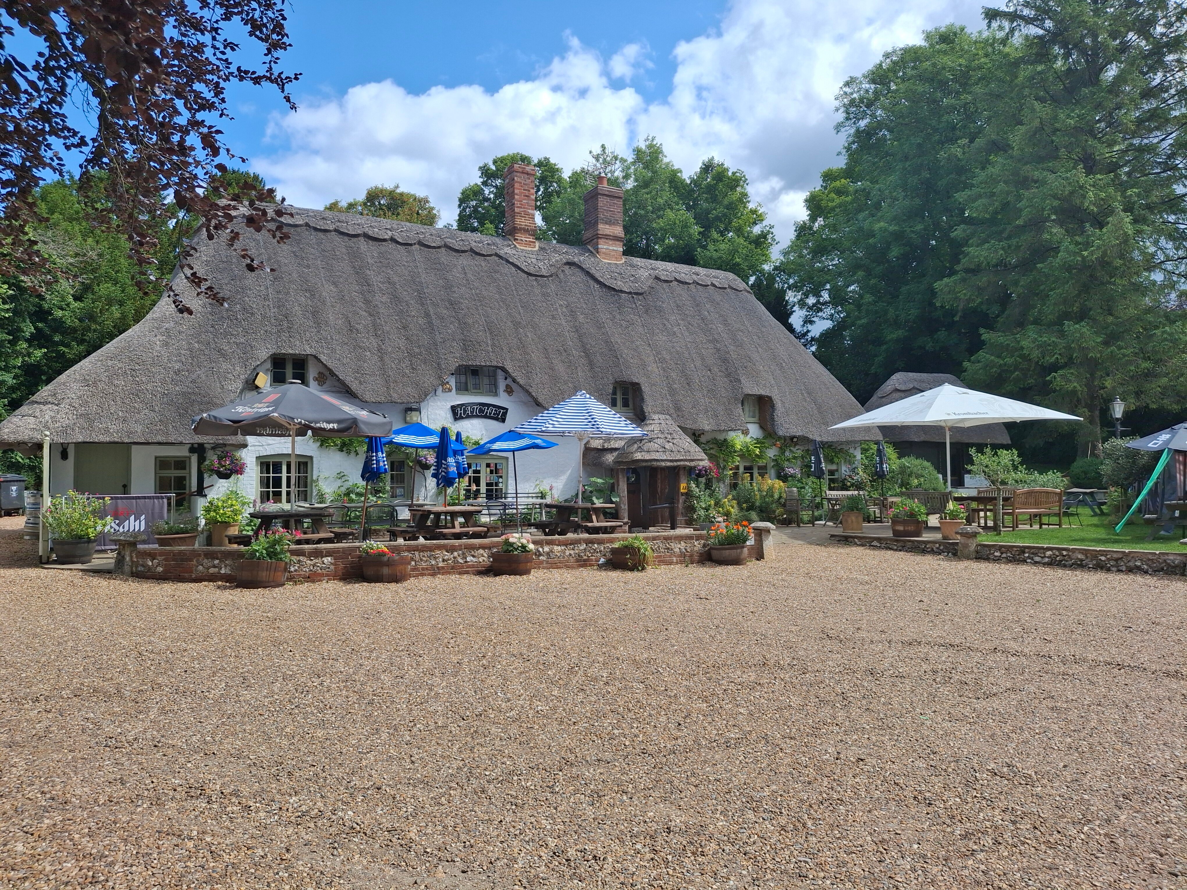 The Hatchet Inn-官方