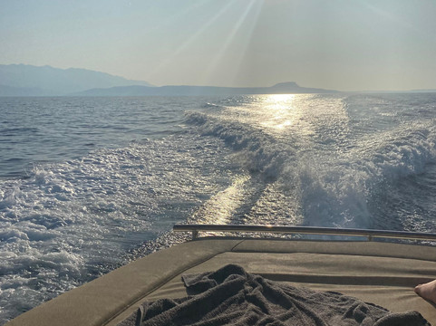 SeaJoy Yachts-雷斯蒙必去景点