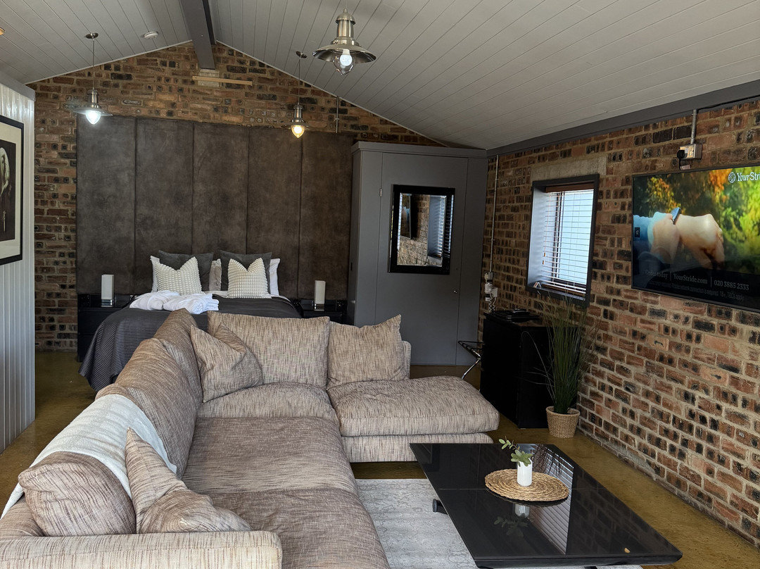 Hot Tub Hideaway主图