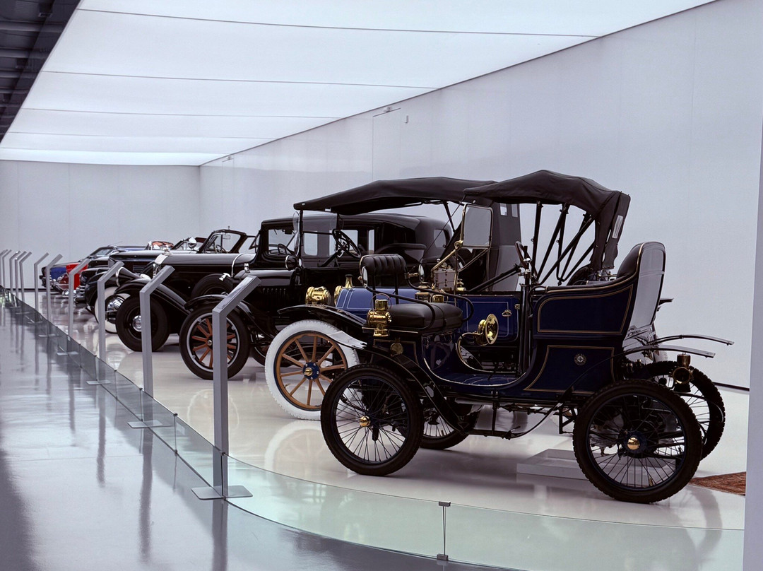 Carde Arte Design Museu-坎普斯－杜若尔当必去景点