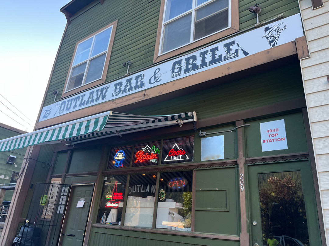 Outlaw Bar & Grill