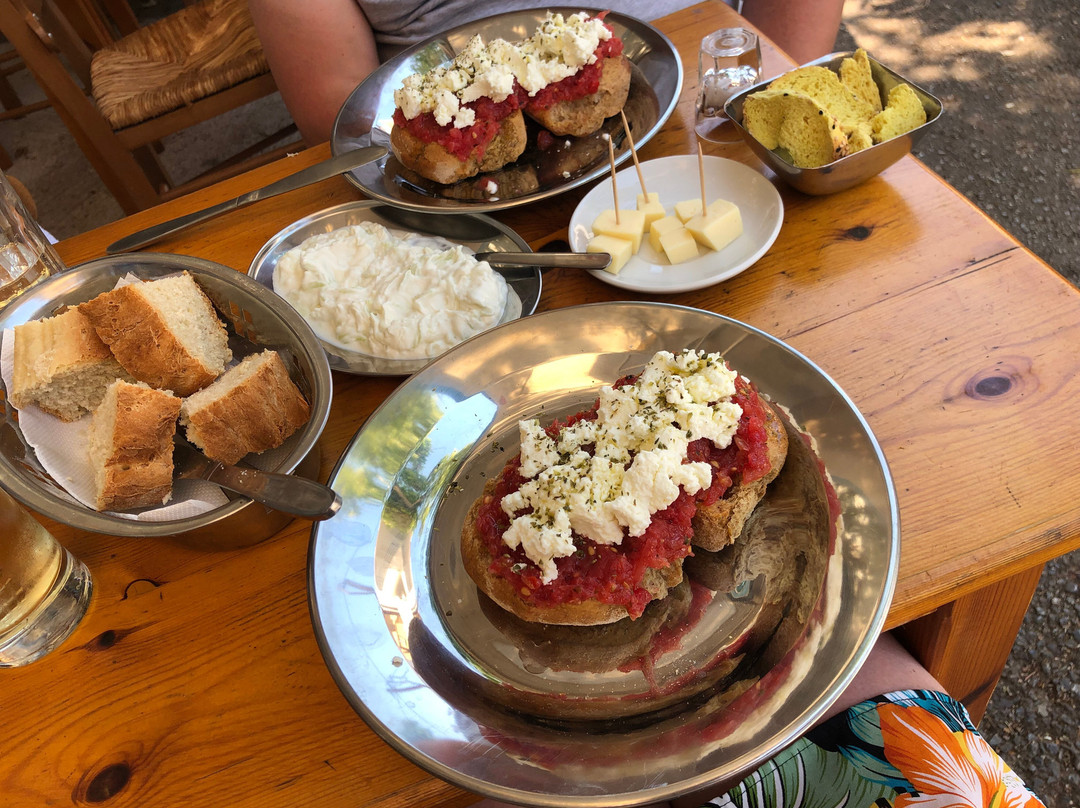 Kafeneío Kalí Kardiá