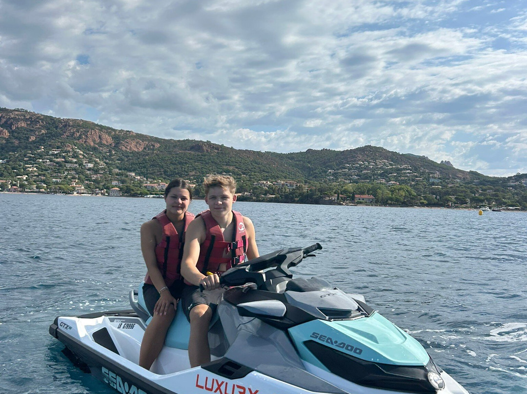 Luxury Jet 83-弗雷瑞斯必去景点